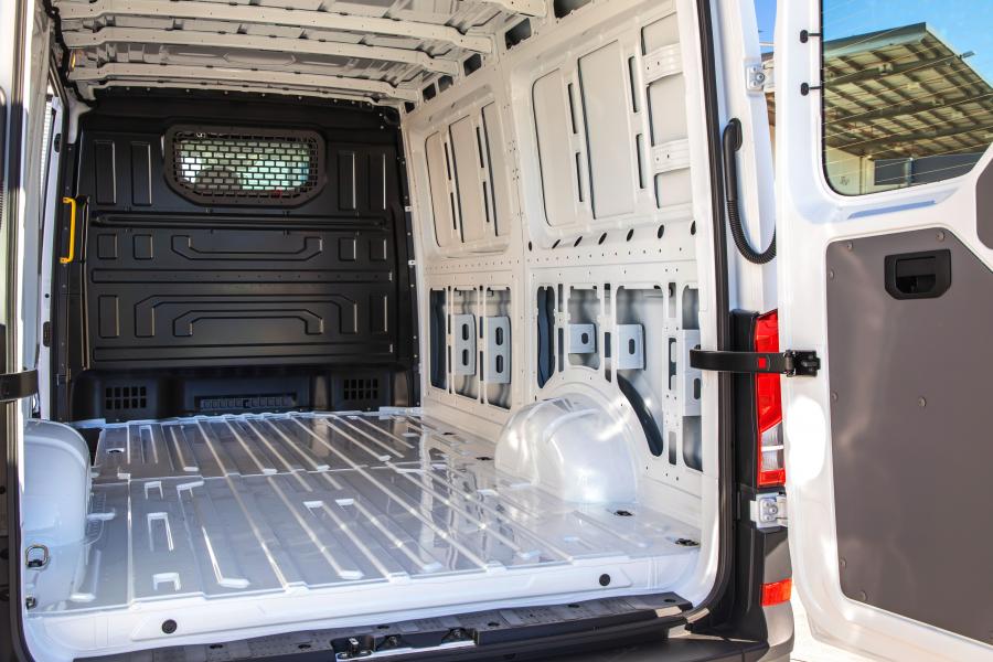 Багажник Volkswagen Crafter 4Motion Van 2019 года  (AU) (фото 11 из 25)